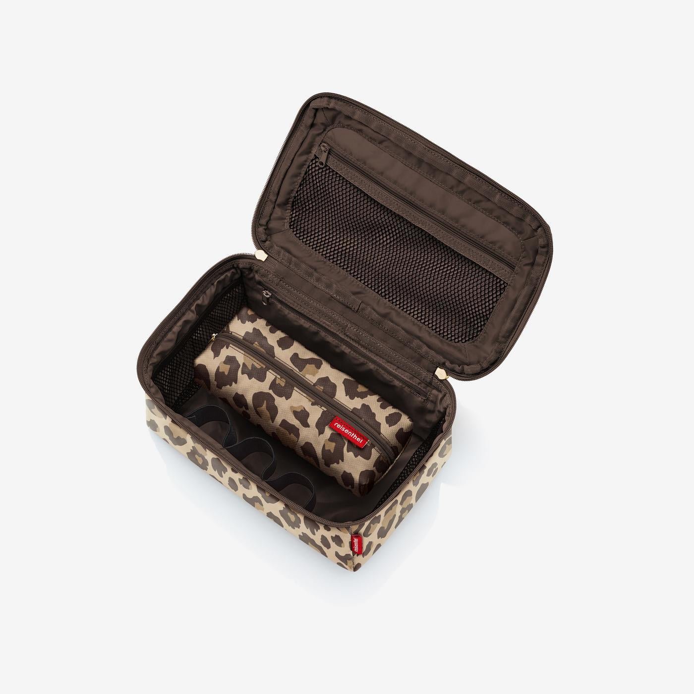 FG6048_car73ul4m958p5fbo1dr6mo11i_1400