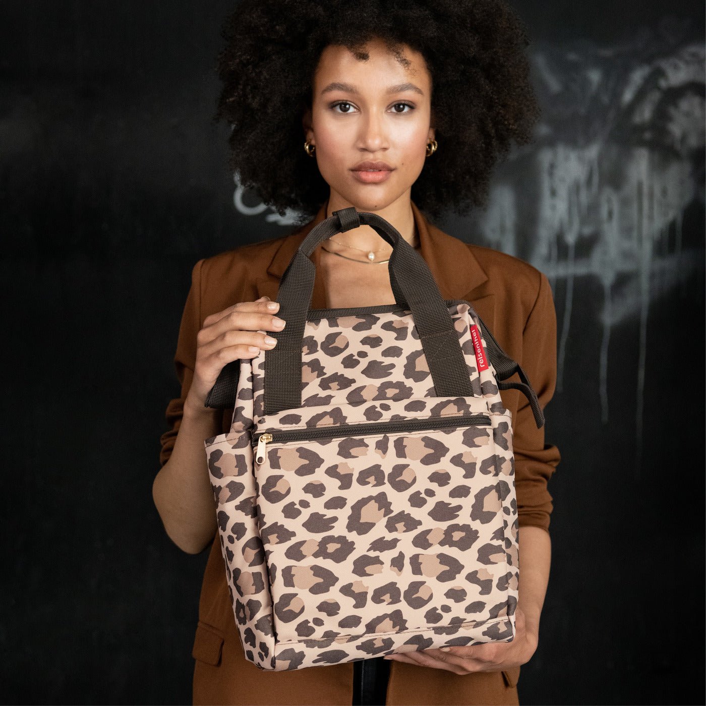 JR6048_oevcr7euol0u194esnm0rd750d_1400