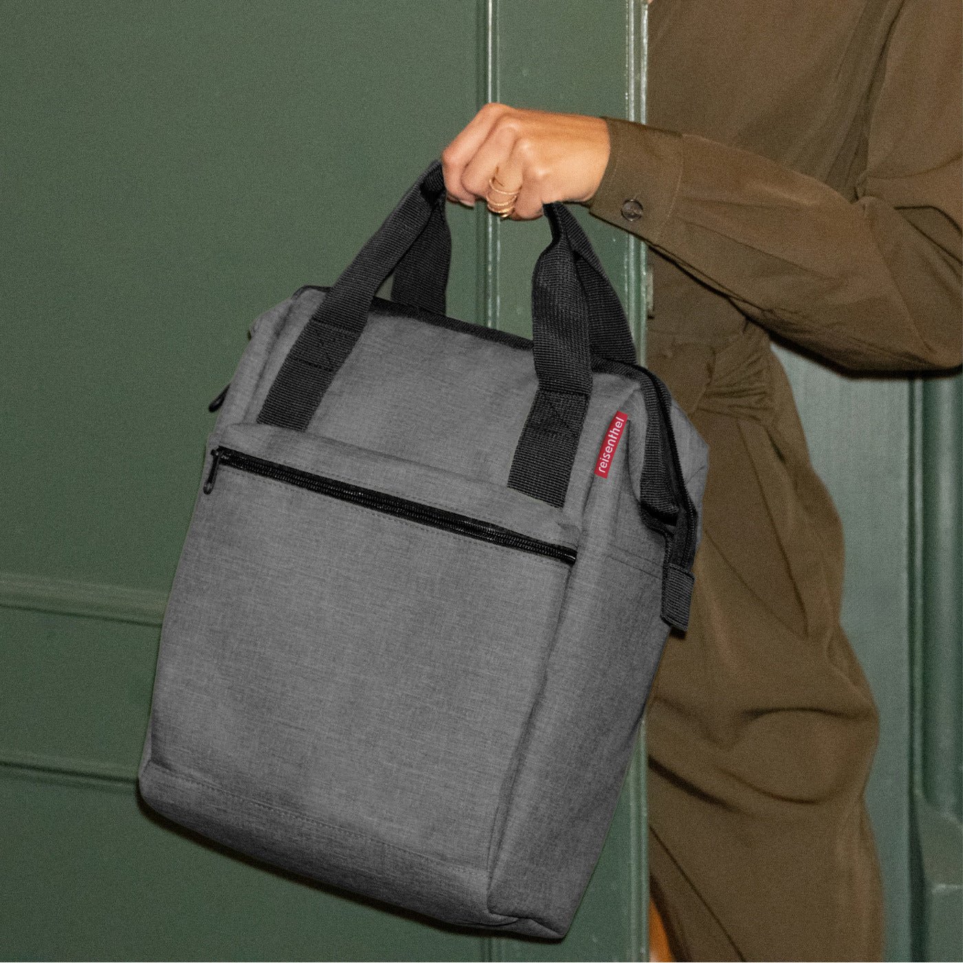 JR7052_t02d3nqfud5nd9sbd01c2ub56r_1400