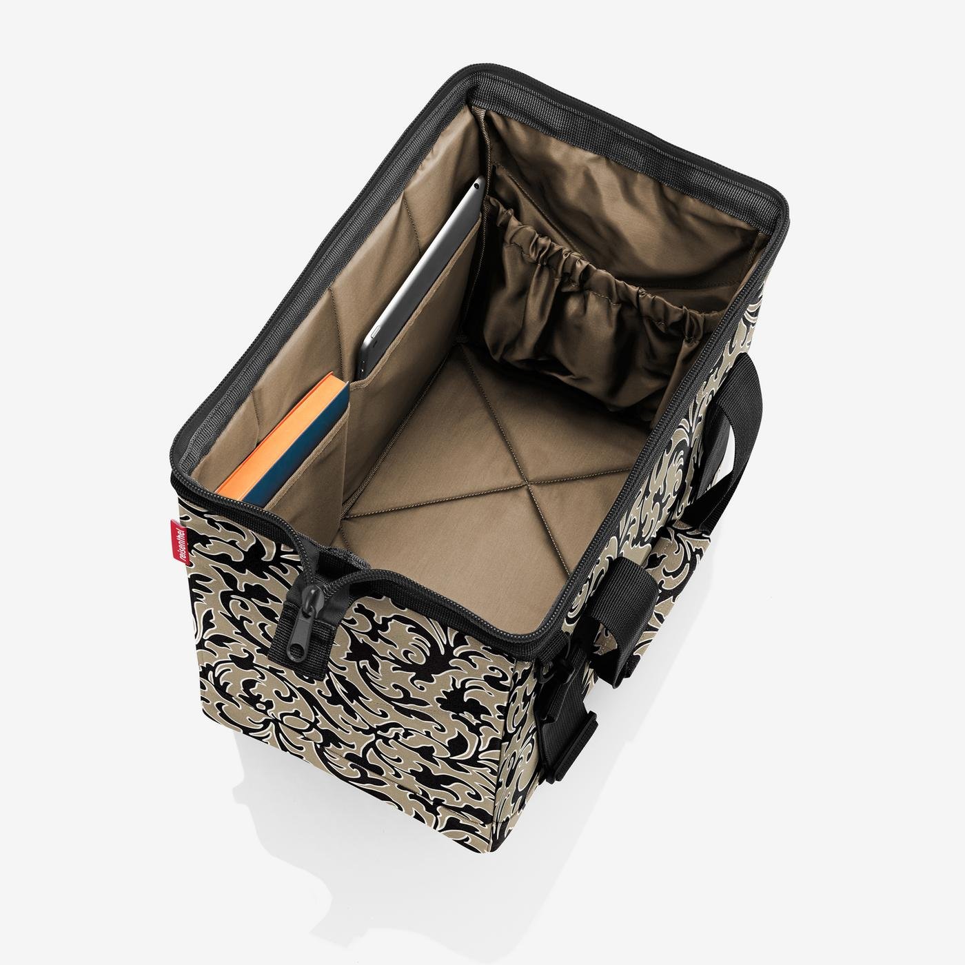 MS7061_nu17rle4q11opb1kt3iii48u57_1400