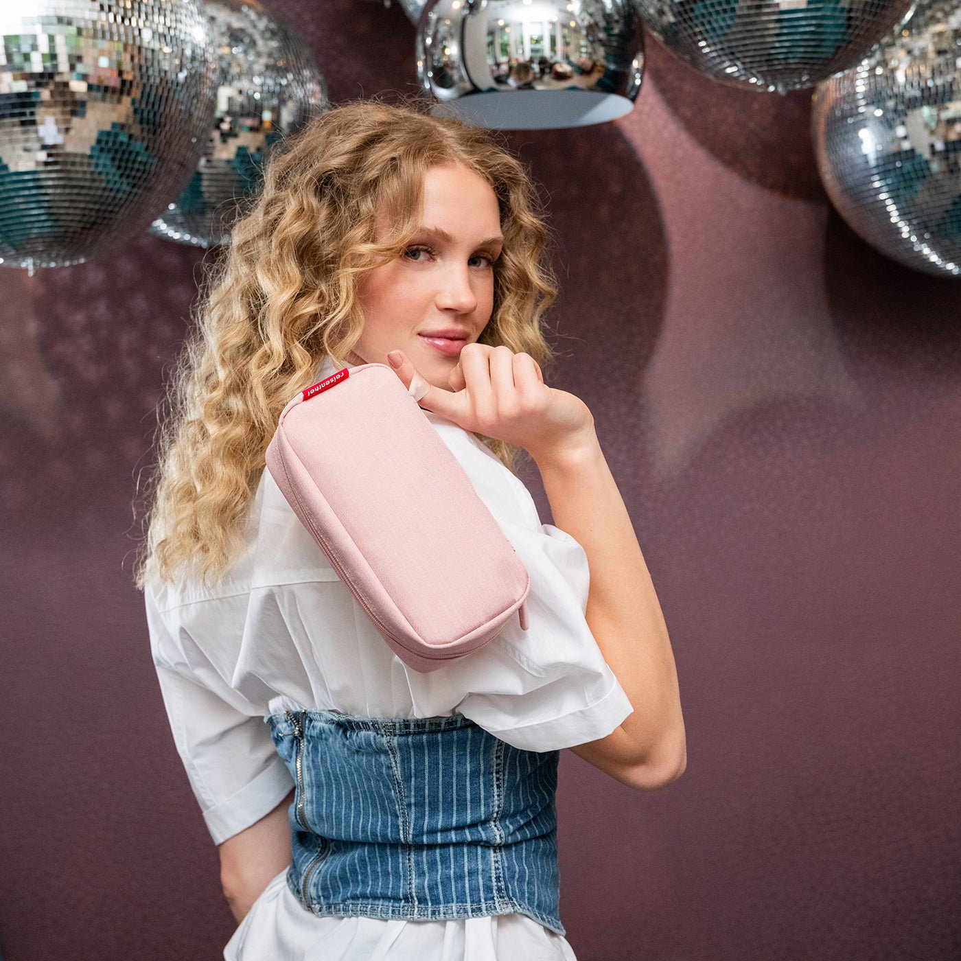 WJ3100_9p8il4qosh2jv7k8pts9o02i66_1400